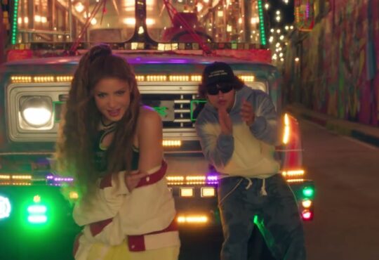 Shakira - Algo Tú (Beéle)