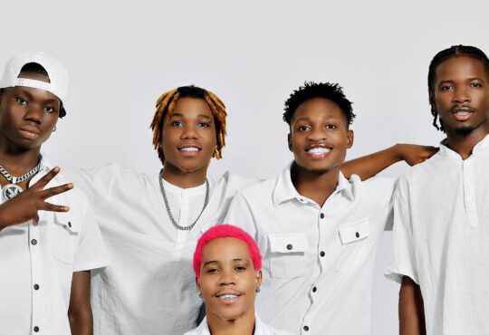 Turma Ciparry - Pensou Pouco (Afro Boogie)